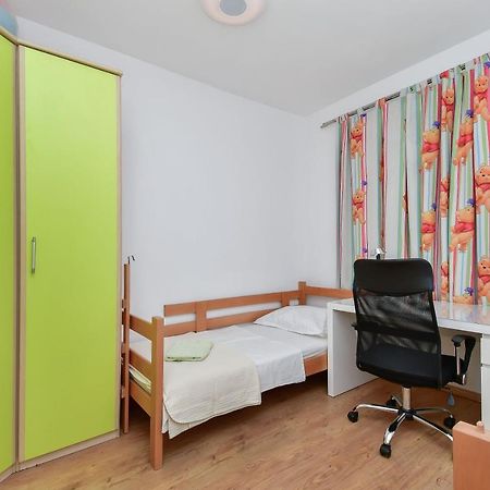 Apartment Ela Омиш Экстерьер фото