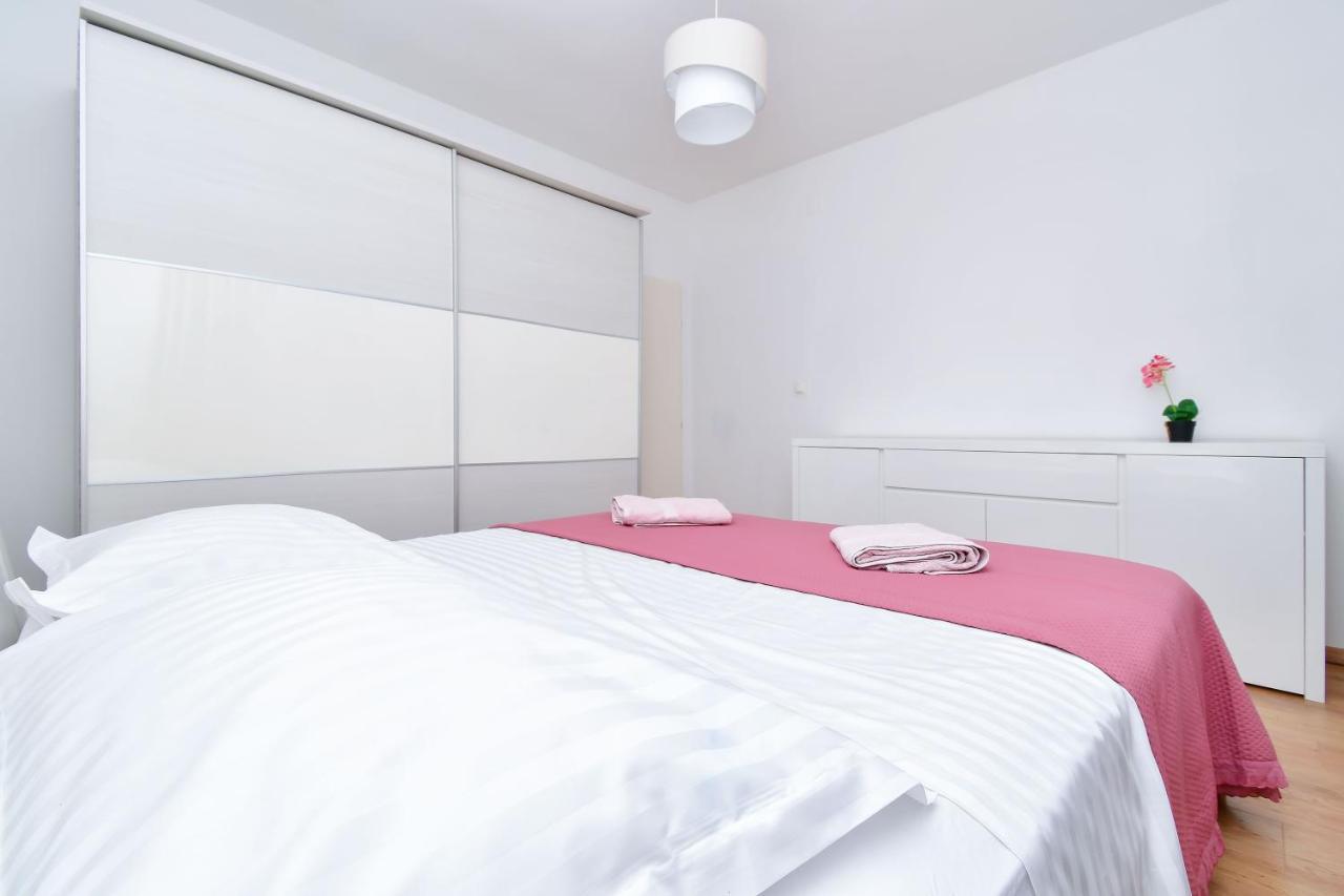 Apartment Ela Омиш Экстерьер фото