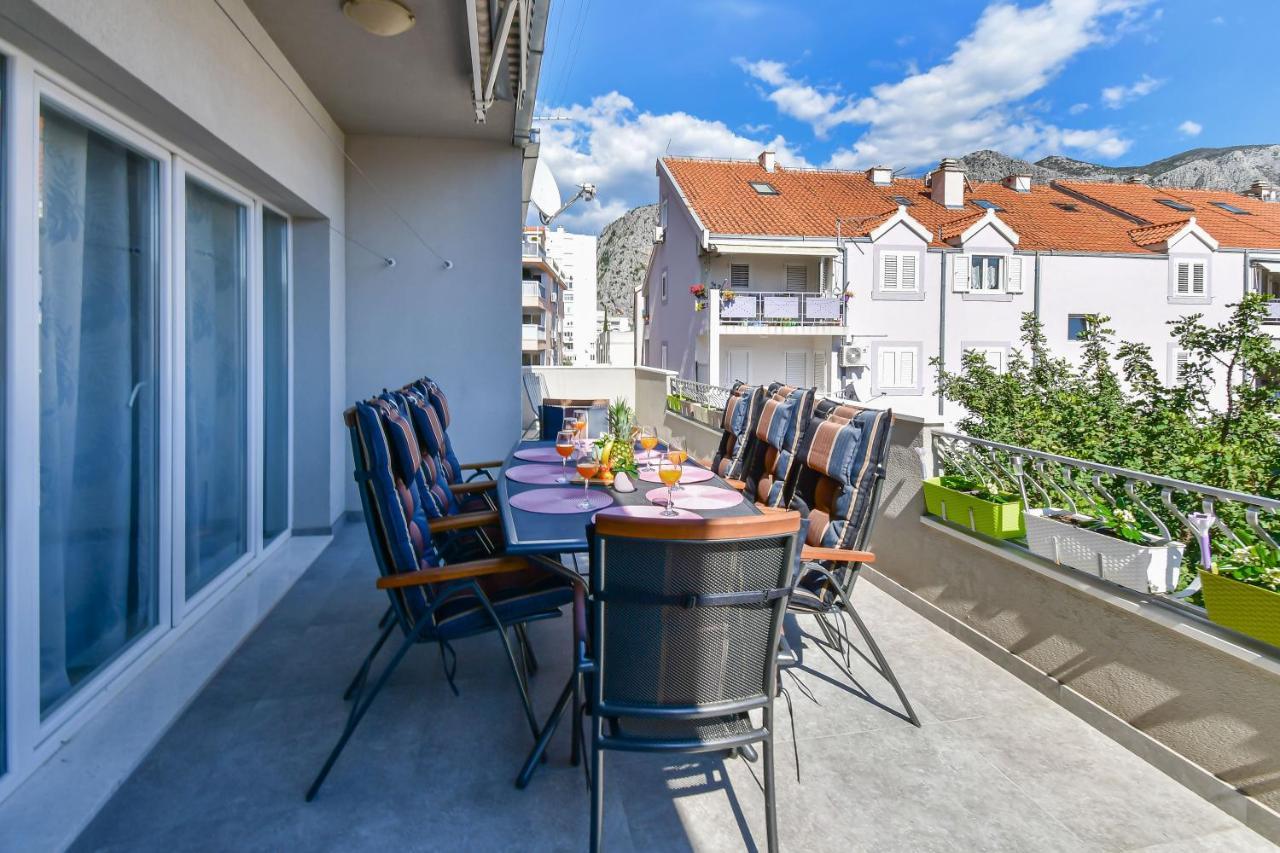 Apartment Ela Омиш Экстерьер фото