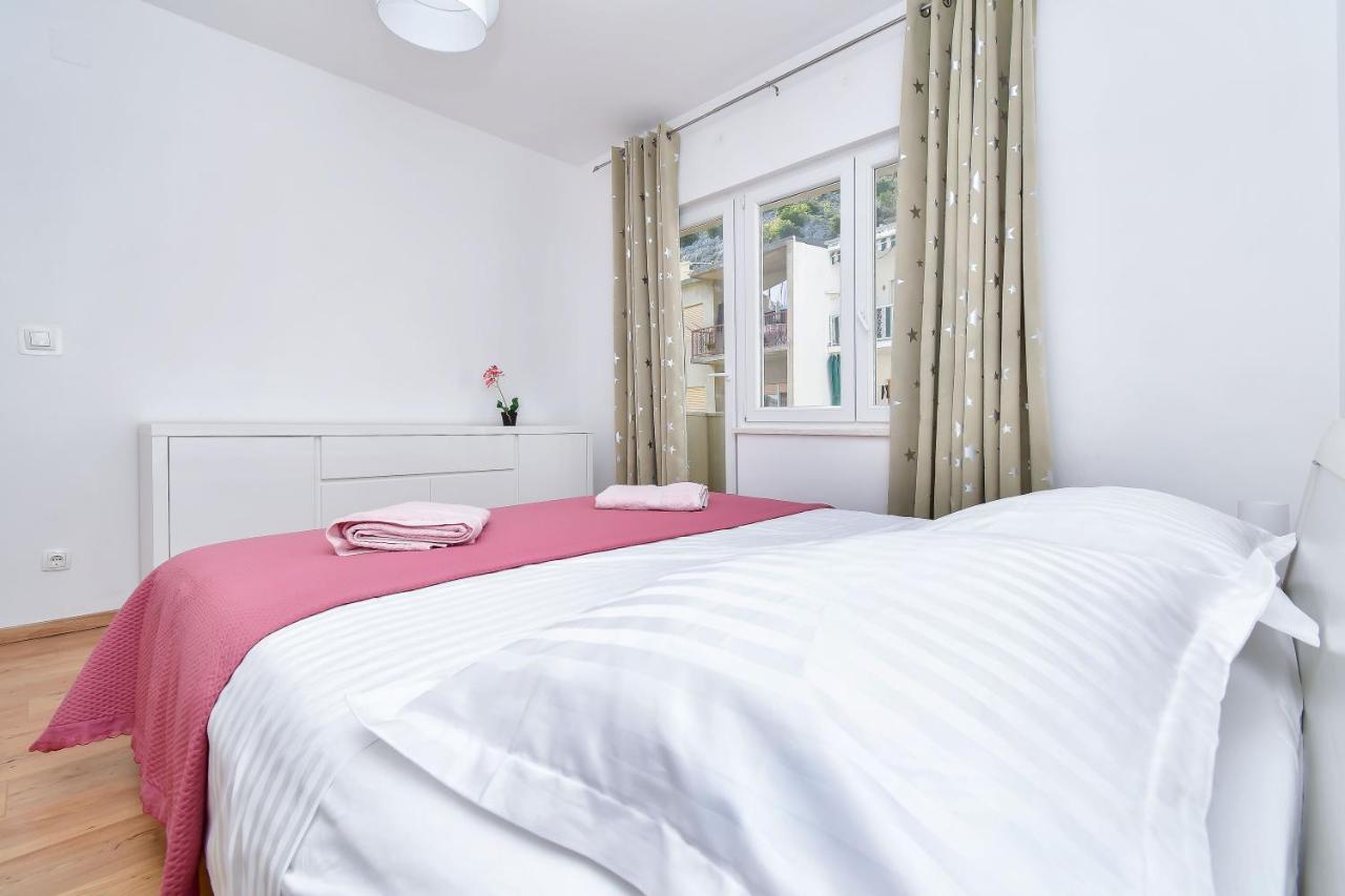 Apartment Ela Омиш Экстерьер фото