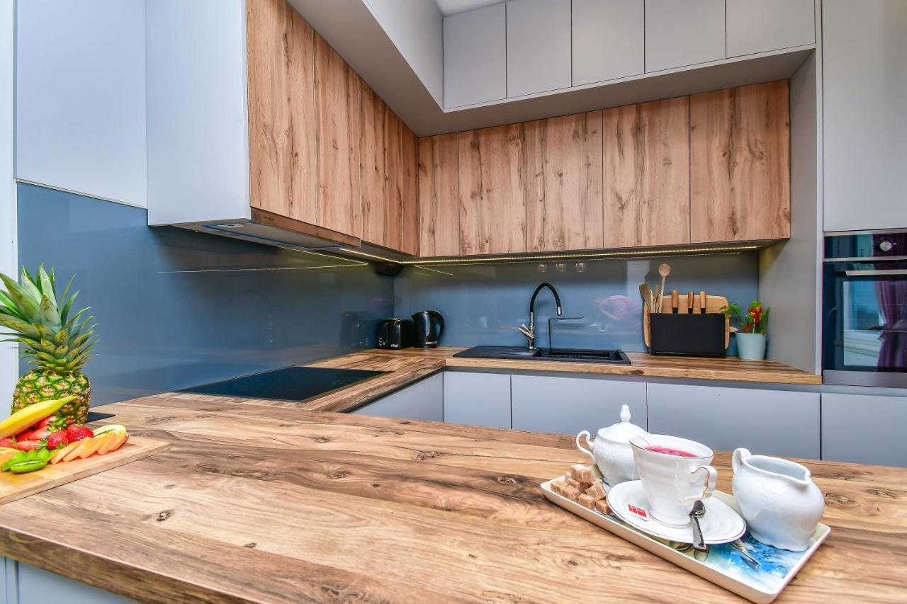 Apartment Ela Омиш Экстерьер фото